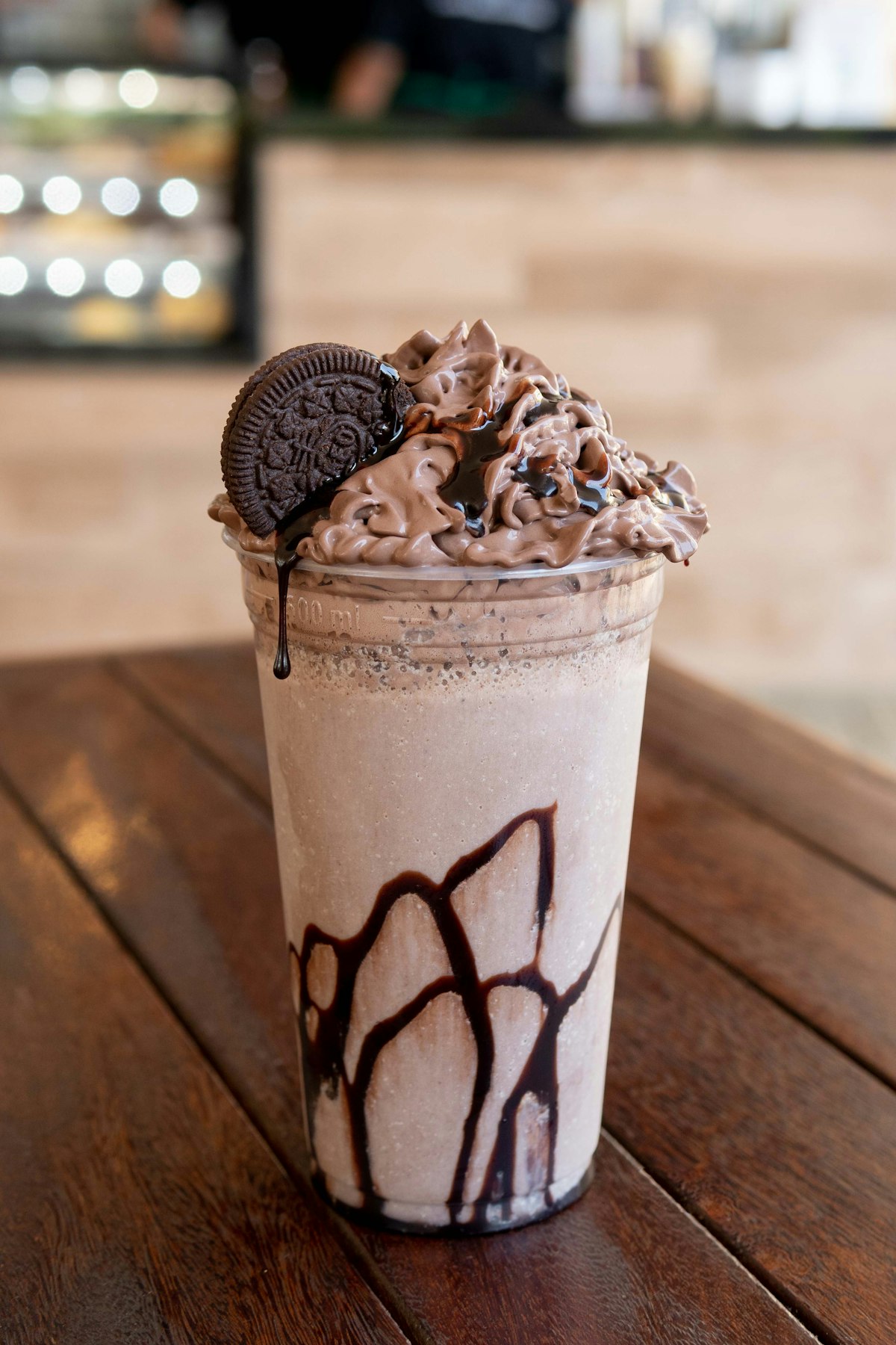 Malteada artesanal de Dom Burger — cremosa de chocolate preparada al momento